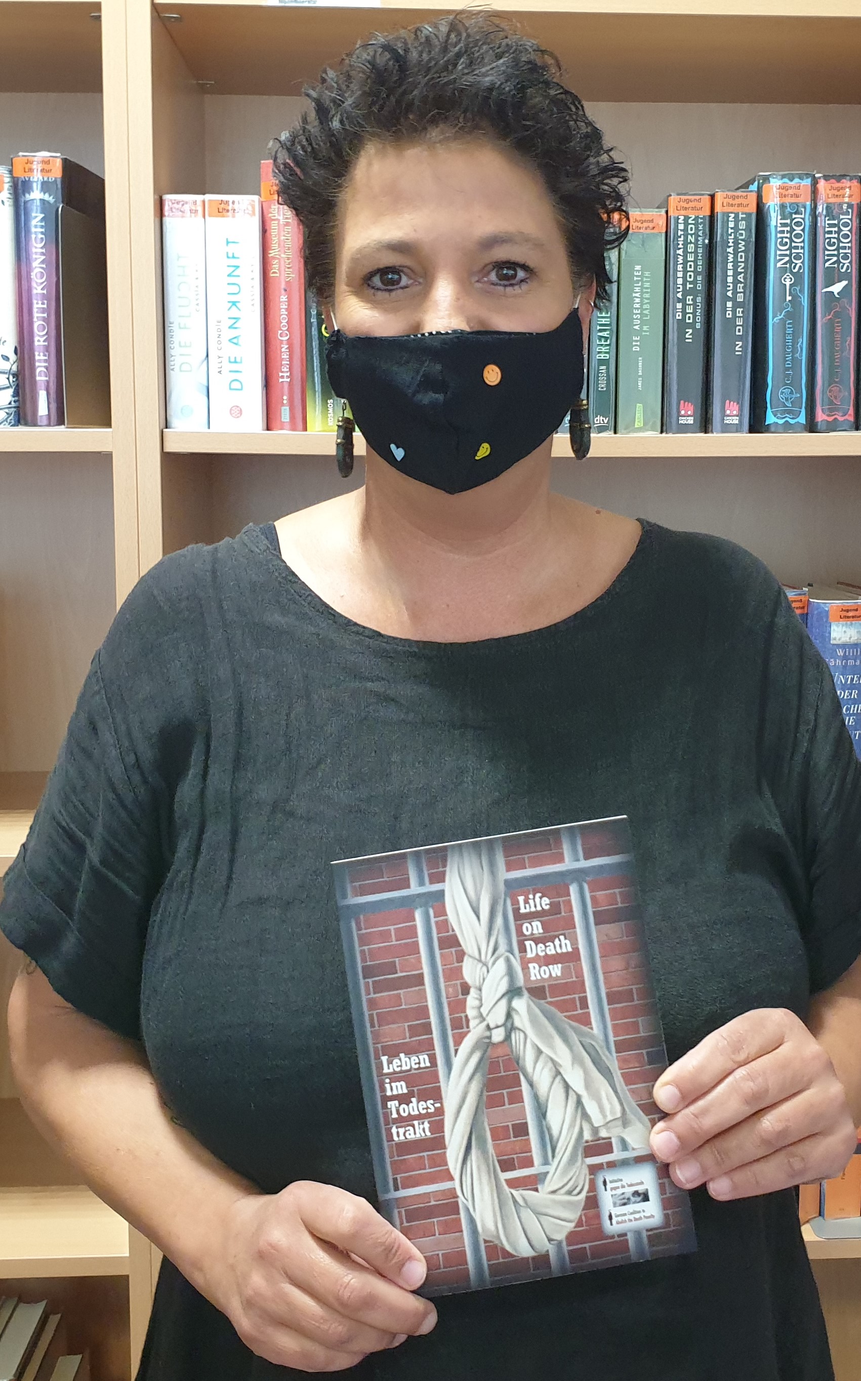 Frau Rück mit Buch